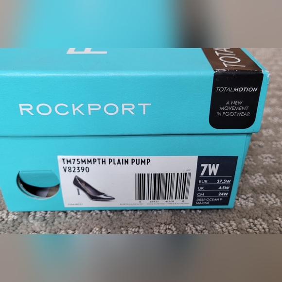 Rockport Total Motion Black Pump - Picture 4 of 4